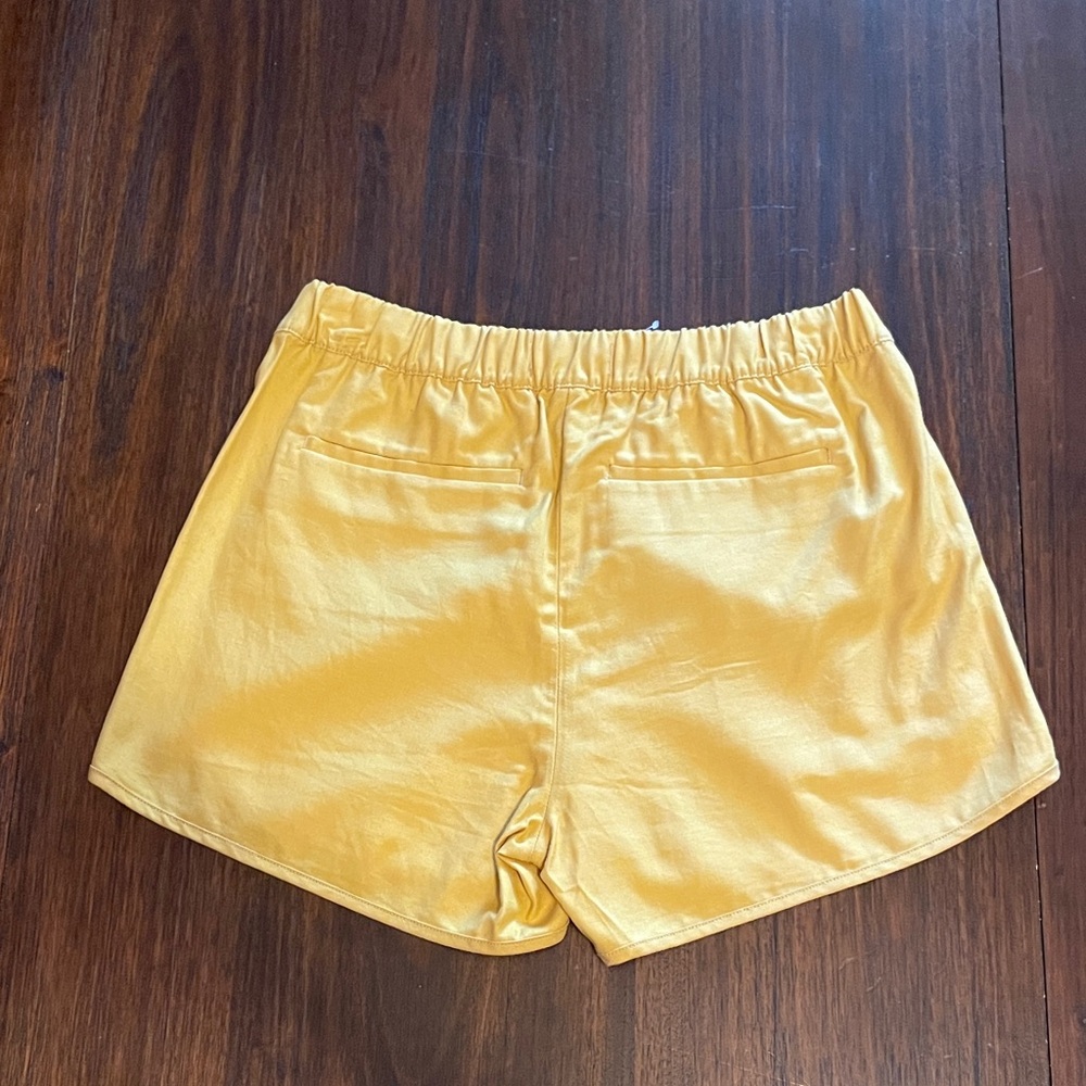 Madewell Women's Athletic Shorts in Mustard Yellow - Picture 3 of 3